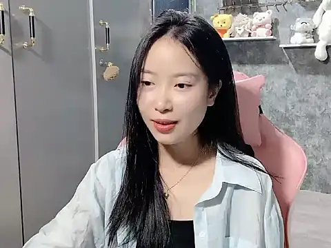 Linne6789 online show from April 25, 2:36 pm