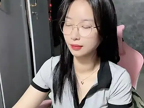 Linne6789 online show from March 12, 2:06 am