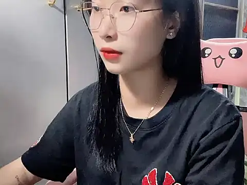 Linne6789 online show from March 1, 3:01 pm