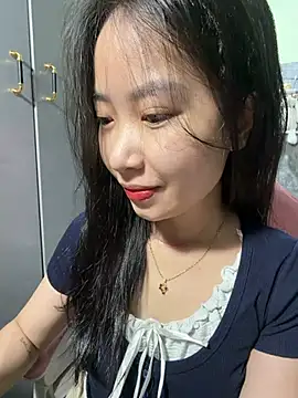 Linne6789 online show from May 28, 2:01 pm