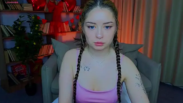 Snapshot of kate__rIna chatting on February 11, 2:11 am kate rIna online show from February 11, 2:11 am