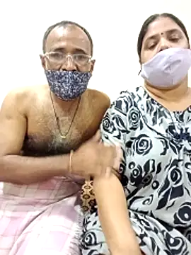 HoneyHush online show from April 4, 10:44 am