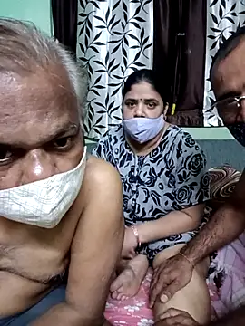 HoneyHush online show from March 29, 5:25 pm