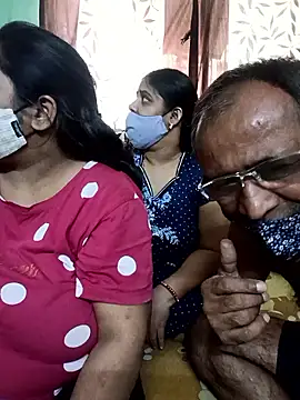 HoneyHush online show from March 8, 8:50 am