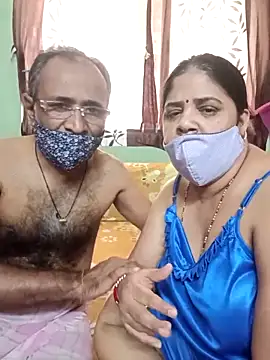 HoneyHush online show from March 7, 9:37 am