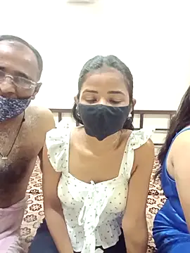 HoneyHush online show from April 10, 9:49 am