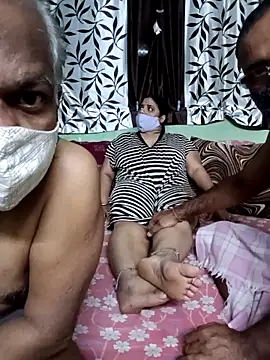 HoneyHush online show from March 27, 5:14 pm