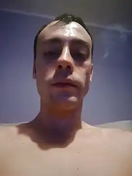 Snapshot of Miquelp123 chatting on February 1, 2:26 pm Miquelp123 online show from February 1, 2:26 pm