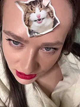 Snapshot of RussianBetty chatting on February 8, 9:40 am RussianBetty online show from February 8, 9:40 am