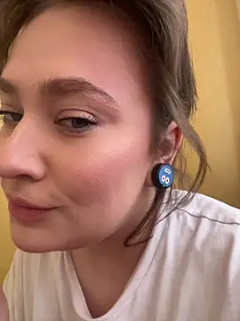 Snapshot of RussianBetty chatting on March 1, 1:55 pm RussianBetty online show from March 1, 1:55 pm