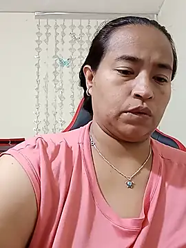BustySexy Nataly online show from May 14, 5:37 am