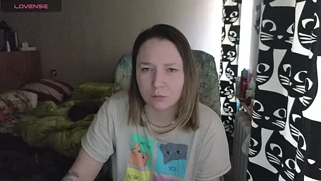 Snapshot of Ozalin_ chatting on February 17, 11:51 am Ozalin online show from February 17, 11:51 am