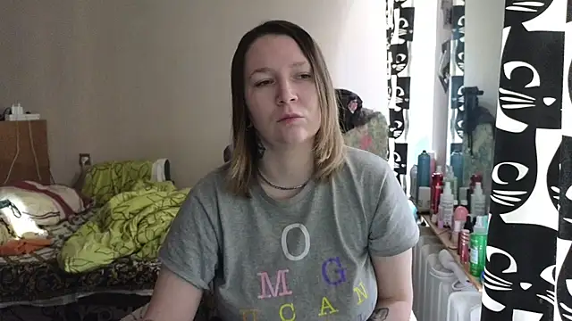 Snapshot of Ozalin_ chatting on February 24, 10:16 am Ozalin online show from February 24, 10:16 am