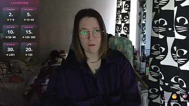 Snapshot of Ozalin_ chatting on February 13, 9:31 am Ozalin online show from February 13, 9:31 am