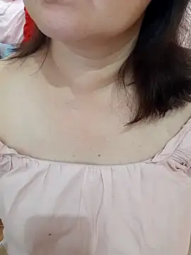 Snapshot of Yummyamasha chatting on May 9, 1:36 pm Yummyamasha online show from May 9, 1:36 pm