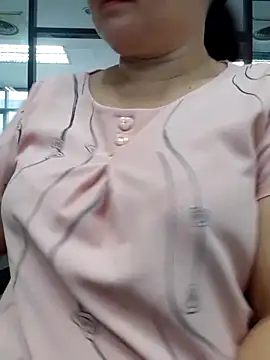 Snapshot of Yummyamasha chatting on June 2, 6:13 am Yummyamasha online show from June 2, 6:13 am