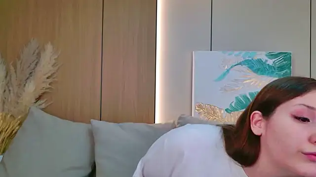 Anora Mills online show from March 31, 5:53 am