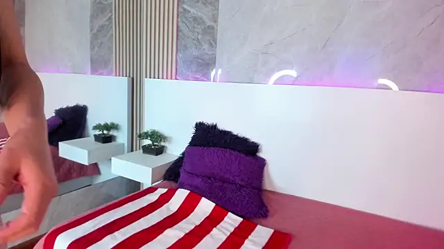 HannaWen  online show from March 11, 12:43 pm