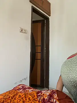 Snapshot of Divya-03 chatting on June 15, 7:30 am Divya-03 online show from June 15, 7:30 am