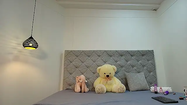 Snapshot of Samanta-Rose chatting on February 26, 3:17 am Samanta-Rose online show from February 26, 3:17 am