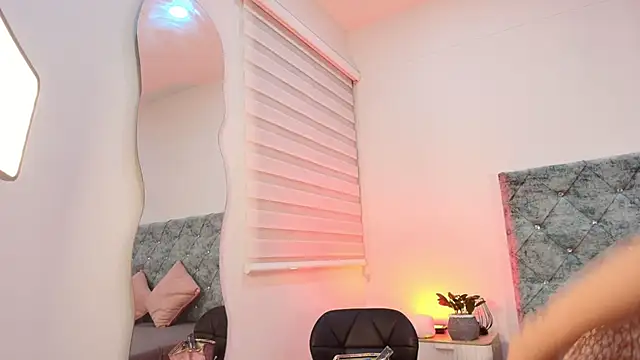 Snapshot of Samanta-Rose chatting on February 16, 2:21 am Samanta-Rose online show from February 16, 2:21 am