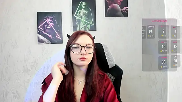 AuroraKane online show from February 9, 6:00 am