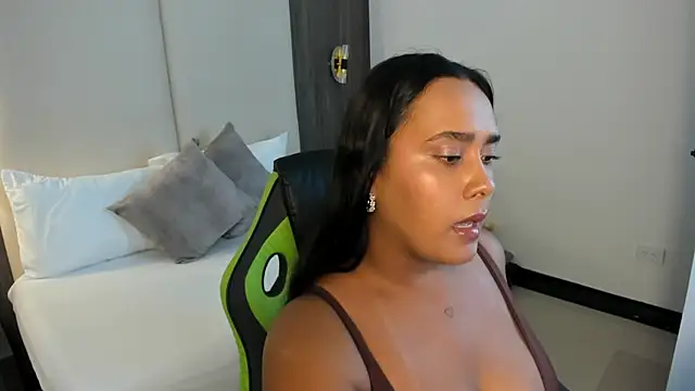 sophia solerr online show from April 14, 2:16 am