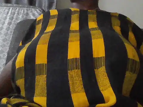 Honeybloom1 online show from February 11, 7:36 pm