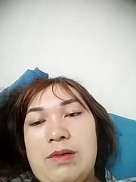 Snapshot of cute-hiphop chatting on June 18, 5:06 am cute-hiphop online show from June 18, 5:06 am