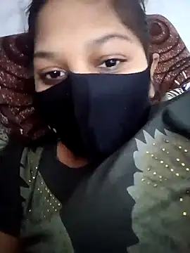 Snapshot of Priyani_2304 chatting on February 6, 4:58 pm Priyani 2304 online show from February 6, 4:58 pm