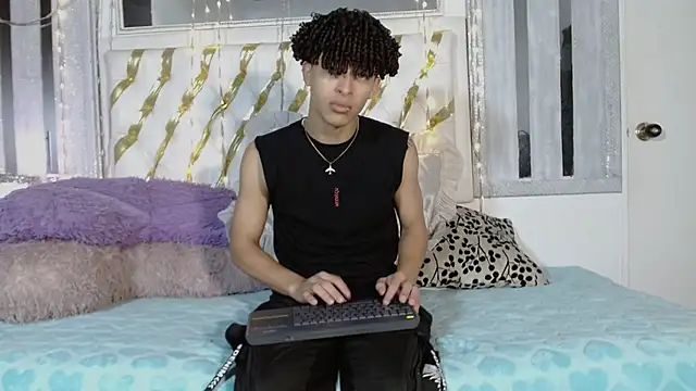 ian smith  online show from March 3, 11:28 am