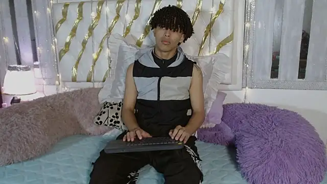 ian smith  online show from February 24, 11:55 am