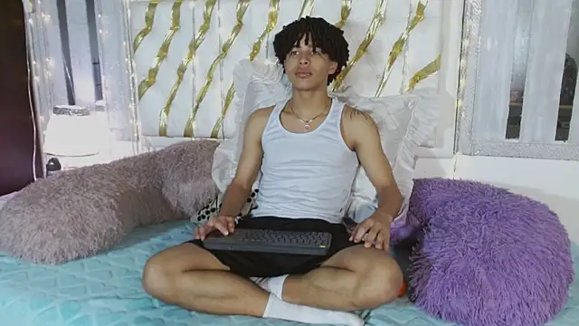 ian smith  online show from February 23, 12:17 pm