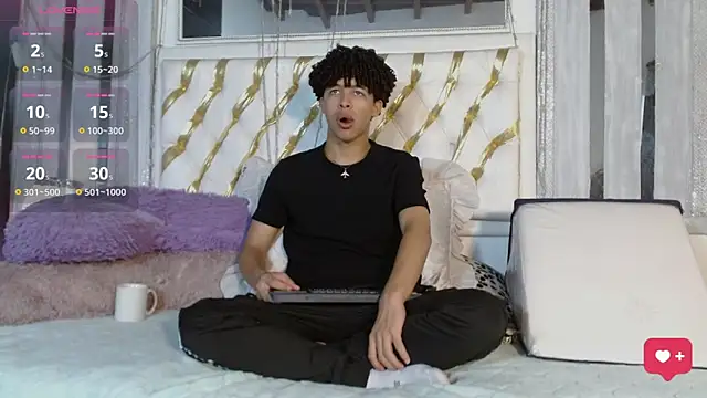 ian smith  online show from April 2, 12:01 pm