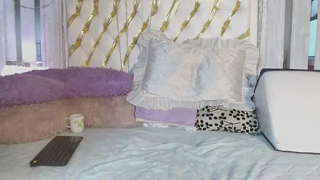 ian smith  online show from April 16, 11:44 am