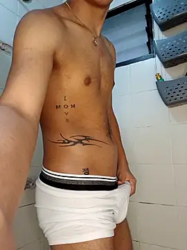 ian smith  online show from April 5, 11:17 am