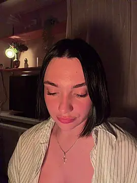 Snapshot of HotDevilGirl_ chatting on March 1, 5:46 pm HotDevilGirl online show from March 1, 5:46 pm