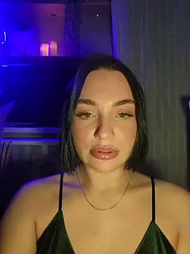 Snapshot of HotDevilGirl_ chatting on February 24, 5:25 pm HotDevilGirl online show from February 24, 5:25 pm