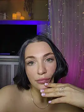 Snapshot of HotDevilGirl_ chatting on February 22, 5:25 pm HotDevilGirl online show from February 22, 5:25 pm