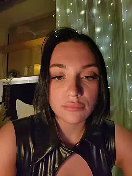 Snapshot of HotDevilGirl_ chatting on February 14, 6:19 pm HotDevilGirl online show from February 14, 6:19 pm