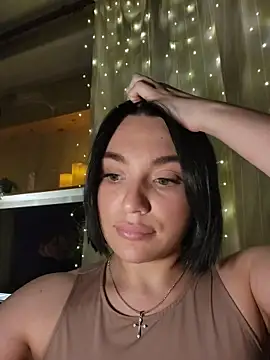 Snapshot of HotDevilGirl_ chatting on February 12, 4:18 pm HotDevilGirl online show from February 12, 4:18 pm