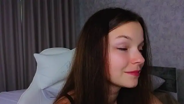 Snapshot of ElizaPizza chatting on May 21, 4:15 pm ElizaPizza online show from May 21, 4:15 pm