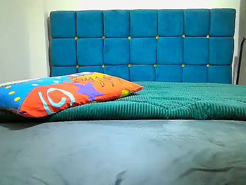 Snapshot of Lebo2004 chatting on February 15, 7:35 pm Lebo2004 online show from February 15, 7:35 pm