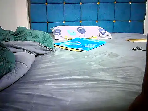 Lebo2004 online show from March 6, 6:47 pm