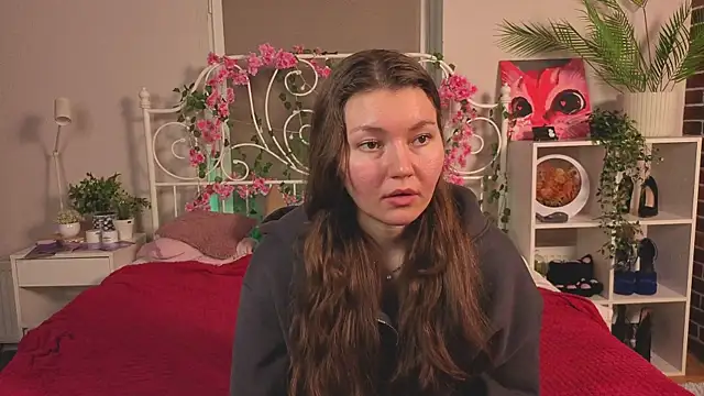 Snapshot of TobiMillinor chatting on March 3, 8:05 pm TobiMillinor online show from March 3, 8:05 pm