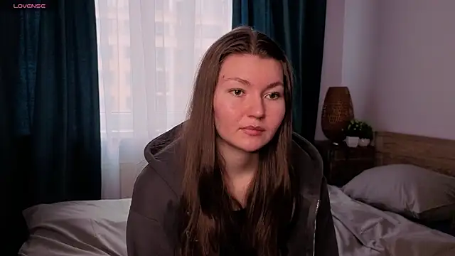 TobiMillinor online show from March 26, 7:28 am