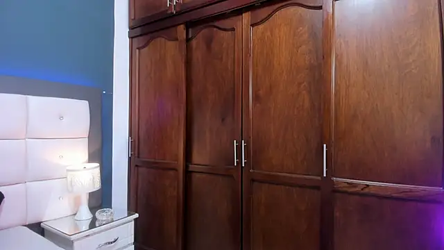 RED VIOLETH online show from February 2, 2:27 pm