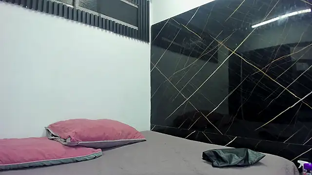 Snapshot of Ana-Spencer chatting on February 2, 11:42 am Ana-Spencer online show from February 2, 11:42 am