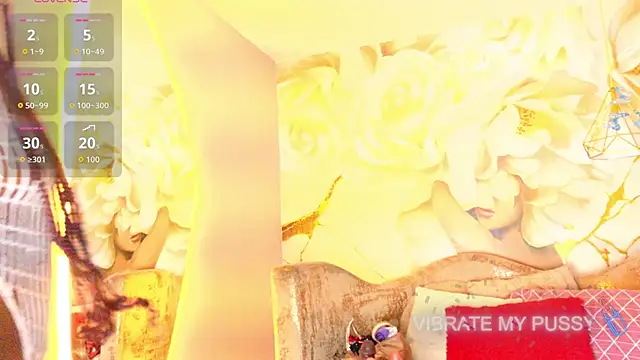 Snapshot of nylaroyale_cr chatting on June 3, 7:29 pm nylaroyale cr online show from June 3, 7:29 pm