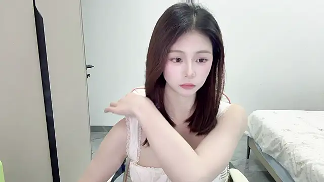 DYyyyyy-- online show from March 10, 11:47 am